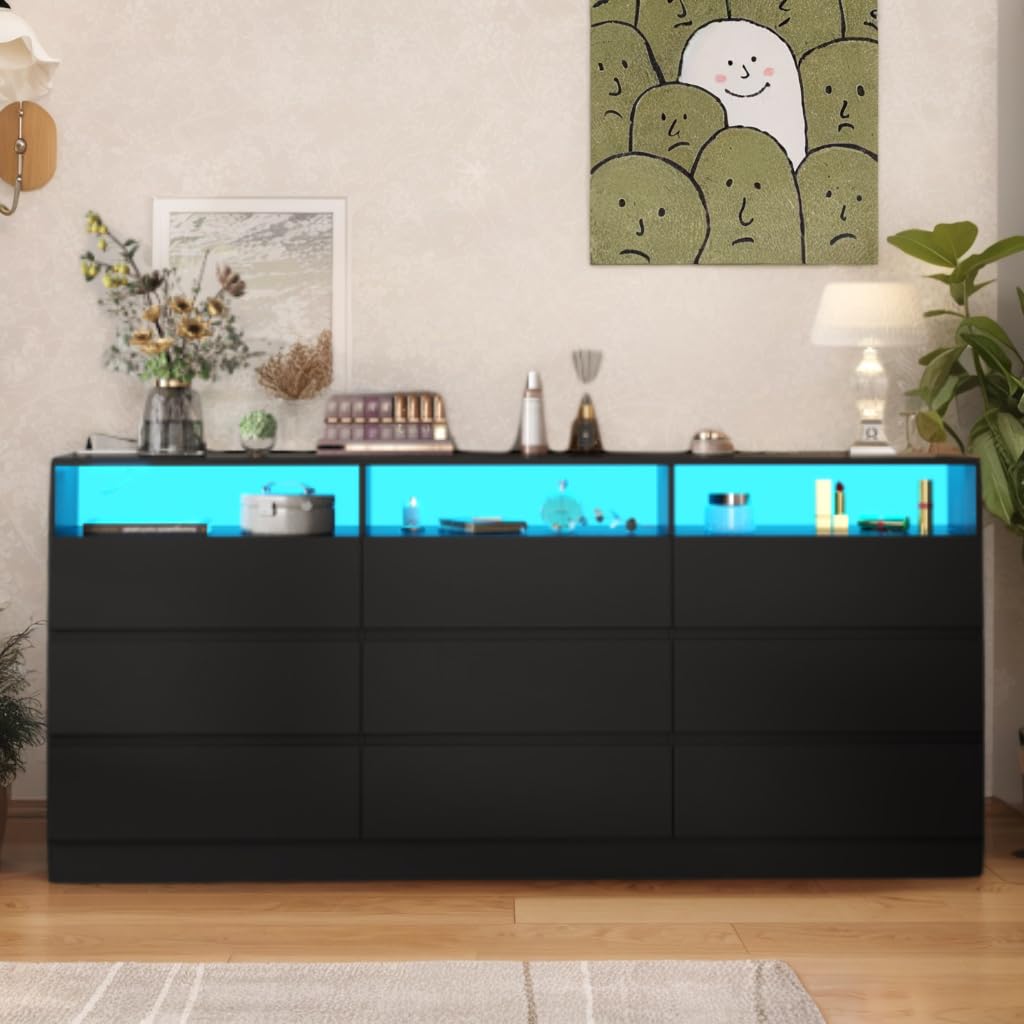 9 Drawer Dresser with Power Outlet C4008