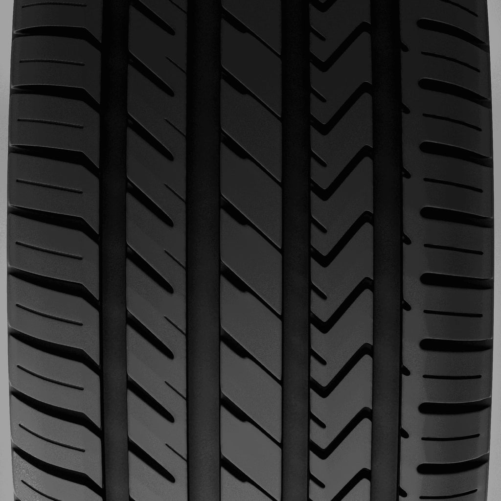 235/40R19 Tire H711061